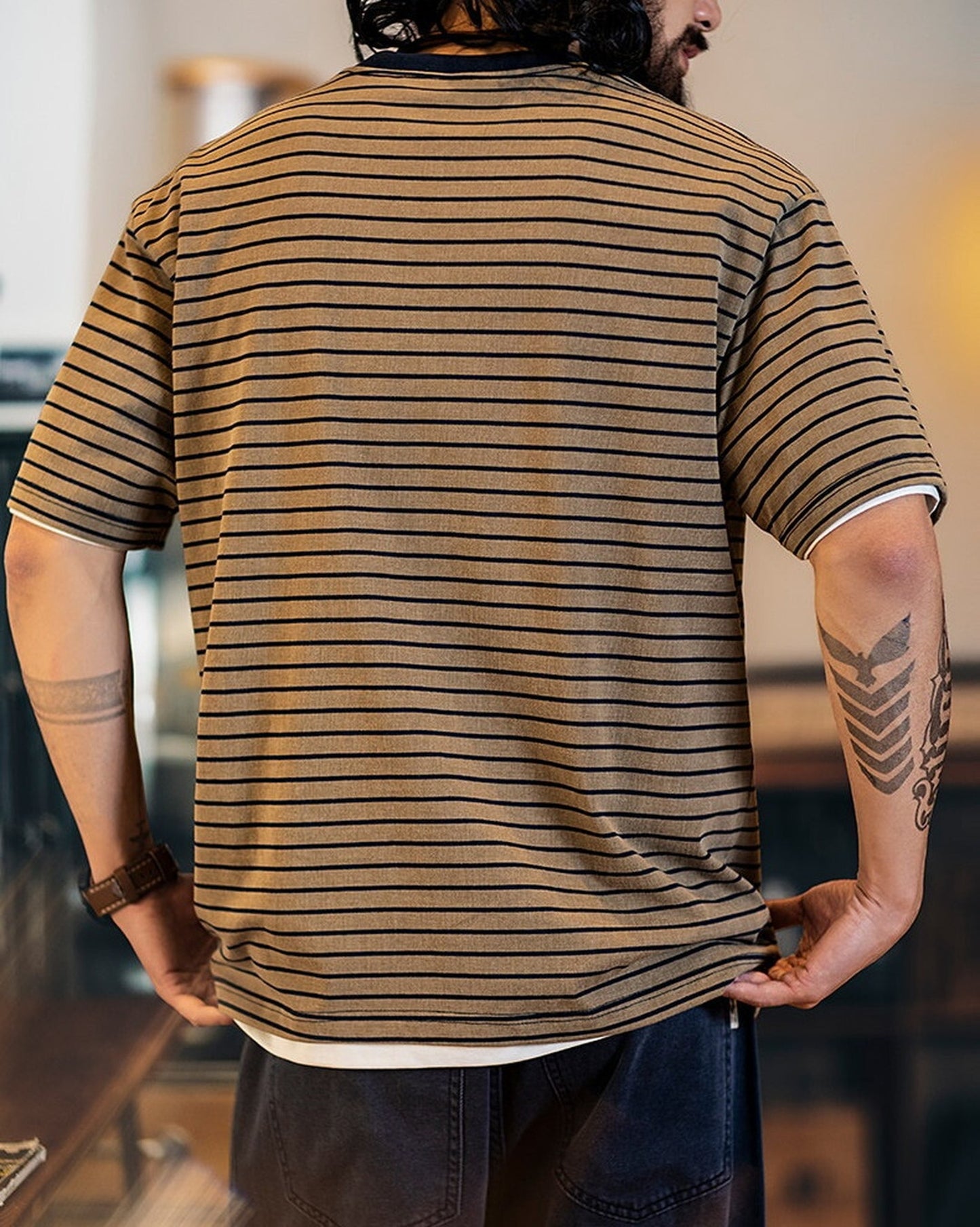 Relaxed Fit Fine Striped Patch Casual T-Shirt 【ACT0124】