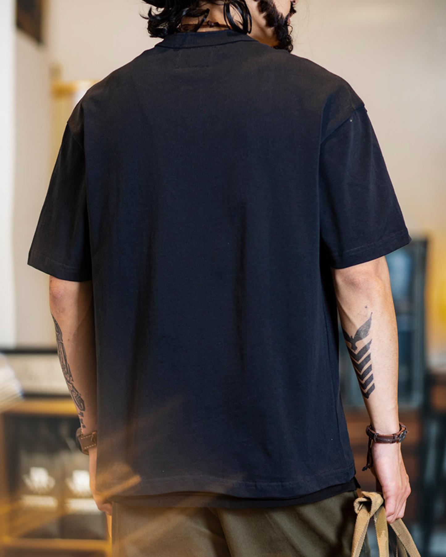 Button detail casual neck t-shirt 4color 【ACT0154】