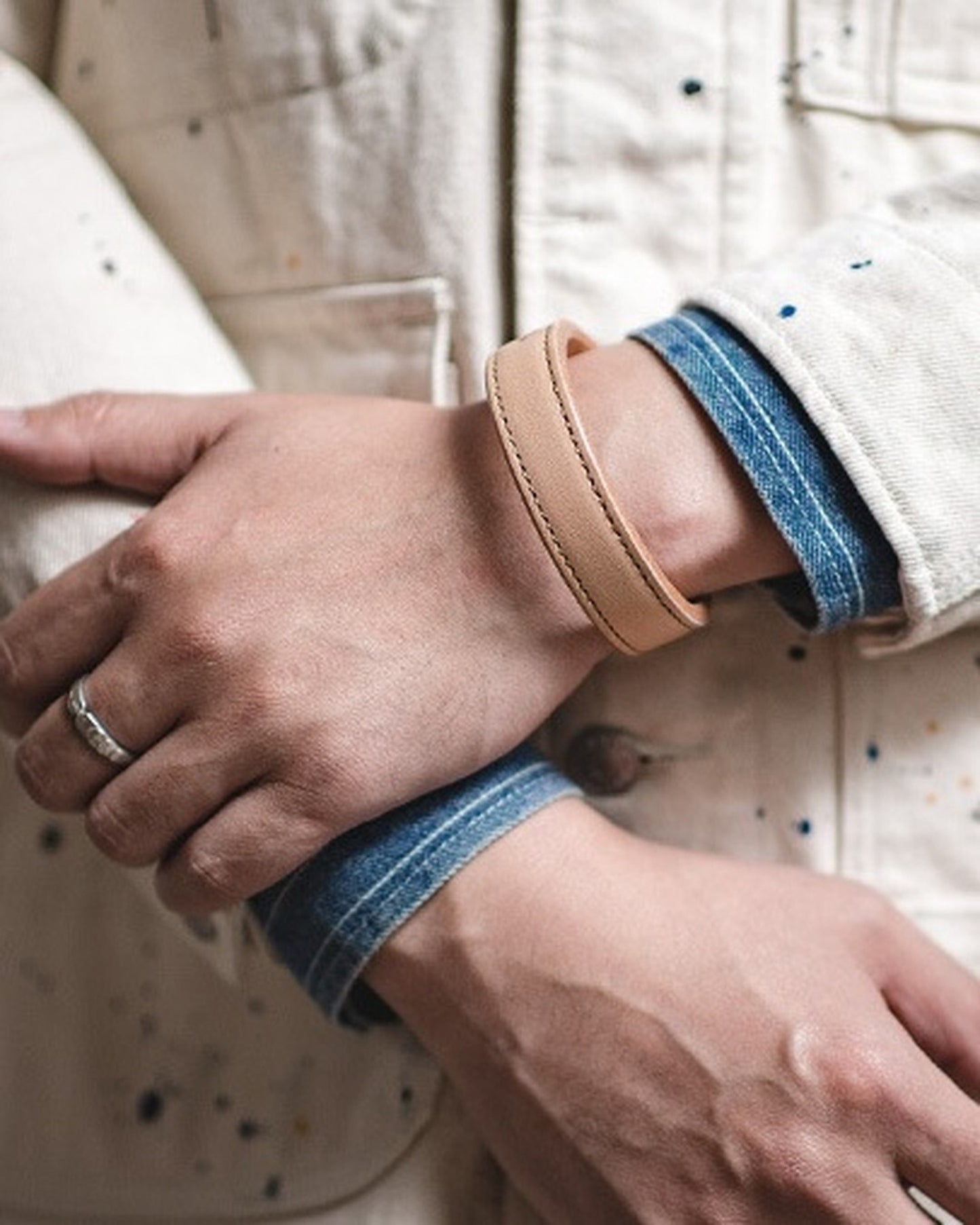 Genuine-Leather Embossed Casual Bracelet 【ACT0135】