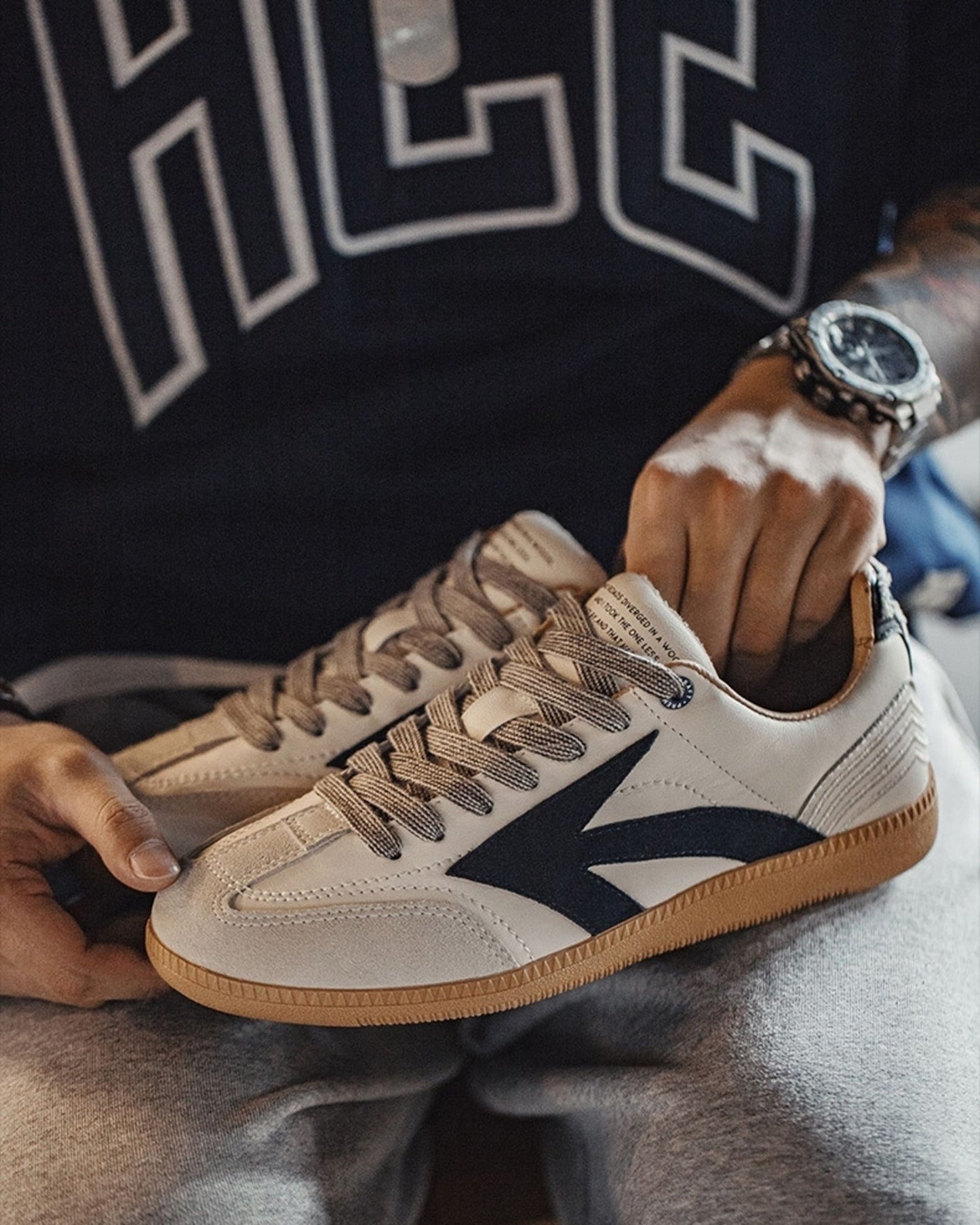 vintage arrow low-top sneakers 【ACT0145】